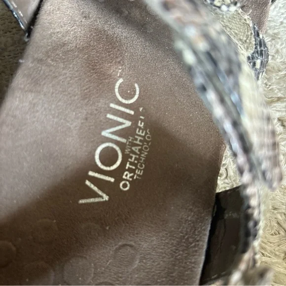 VIONIC Snakeskin Patterned Sandals Adjustable Sz 8 EXC CONDITION - Picture 6 of 8